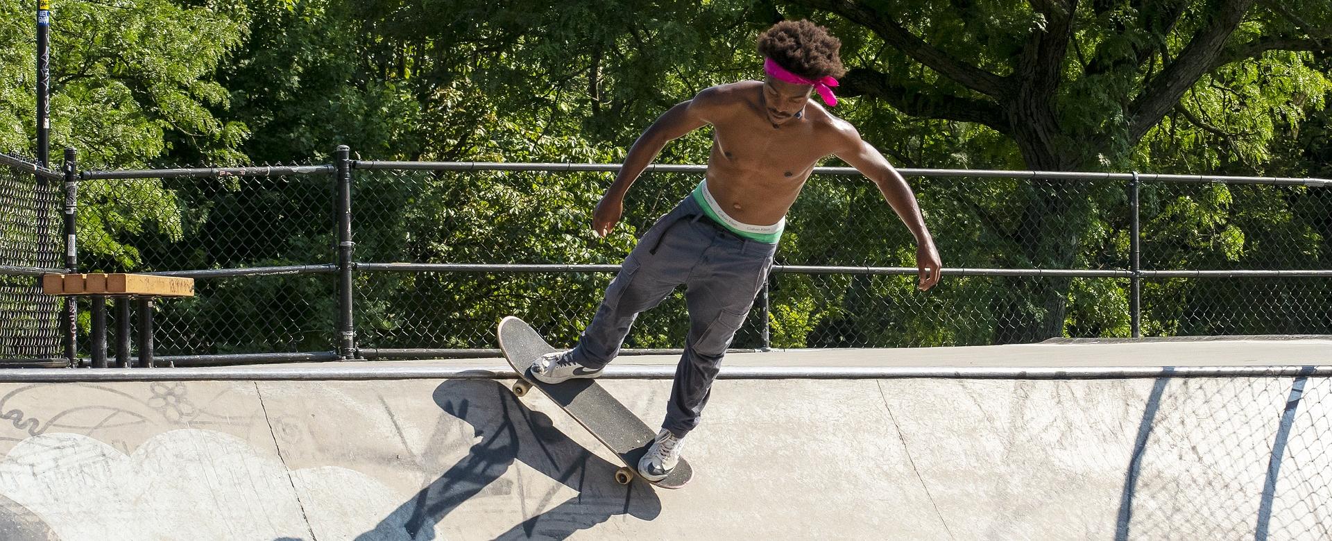 Trendy Skate Shop -Trendy Skate Shop skateboarder 5424692 1920